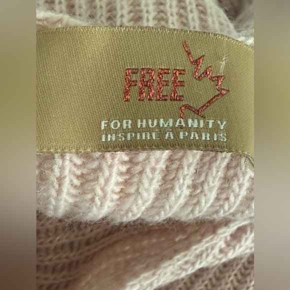 Free For Humanity sweater 🌸 - Picture 12 of 14